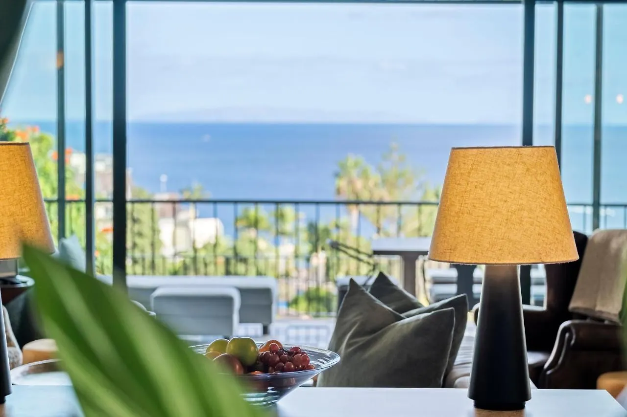 Luxury Oceanfront At Reid'S Gardens Apartment Funchal  Portugal