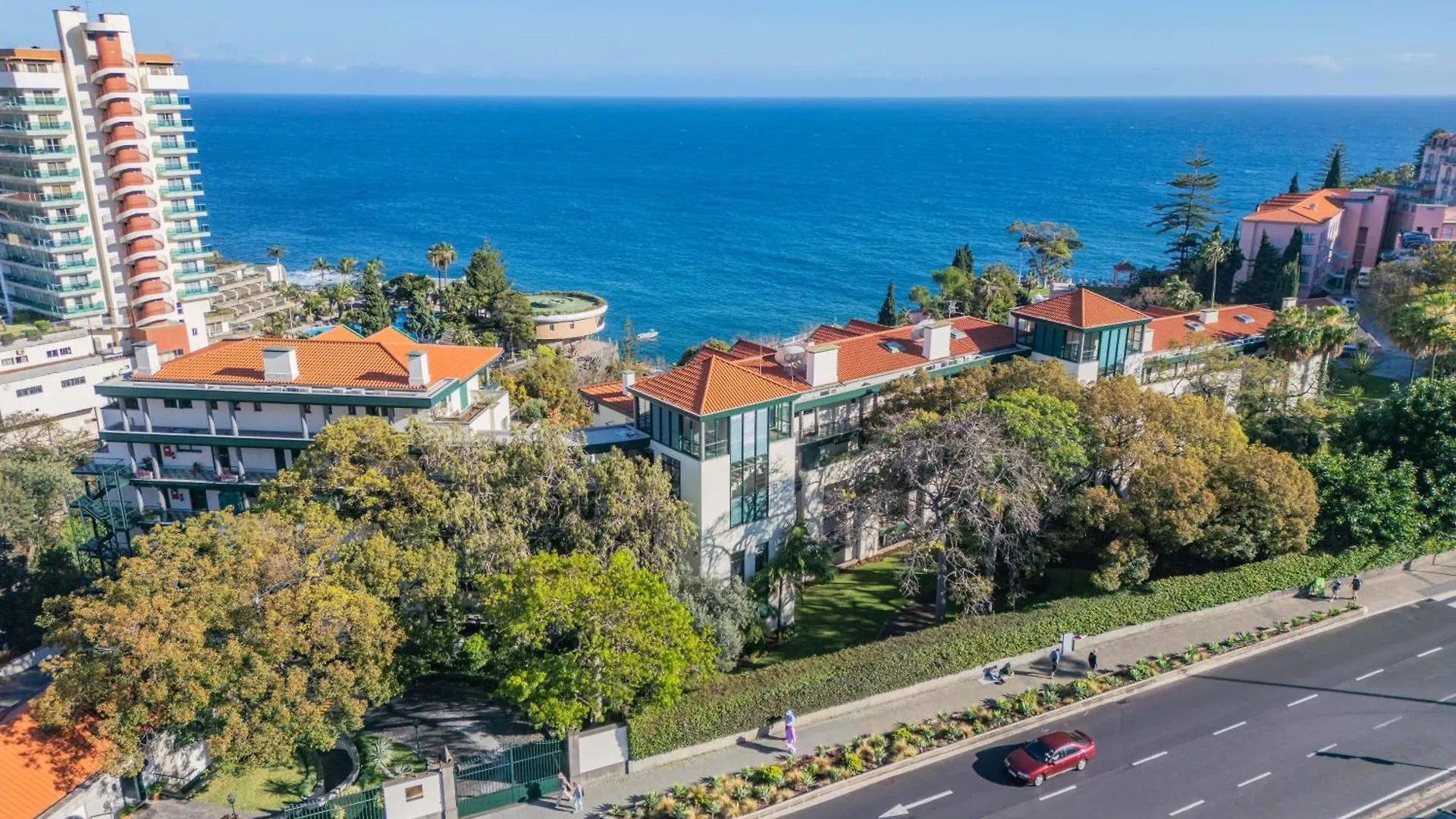 Luxury Oceanfront At Reid'S Gardens Apartment Funchal