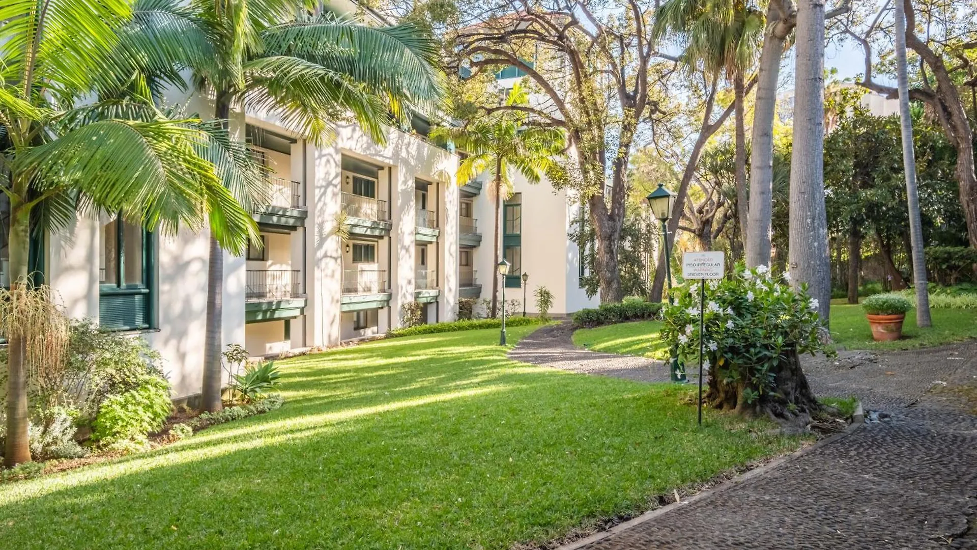 Luxury Oceanfront At Reid'S Gardens Apartment Funchal  0*, Funchal (Madeira)